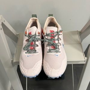 NEW!!! Nike Trail Wildhorse hiking sneakers. US Women’s 7.5